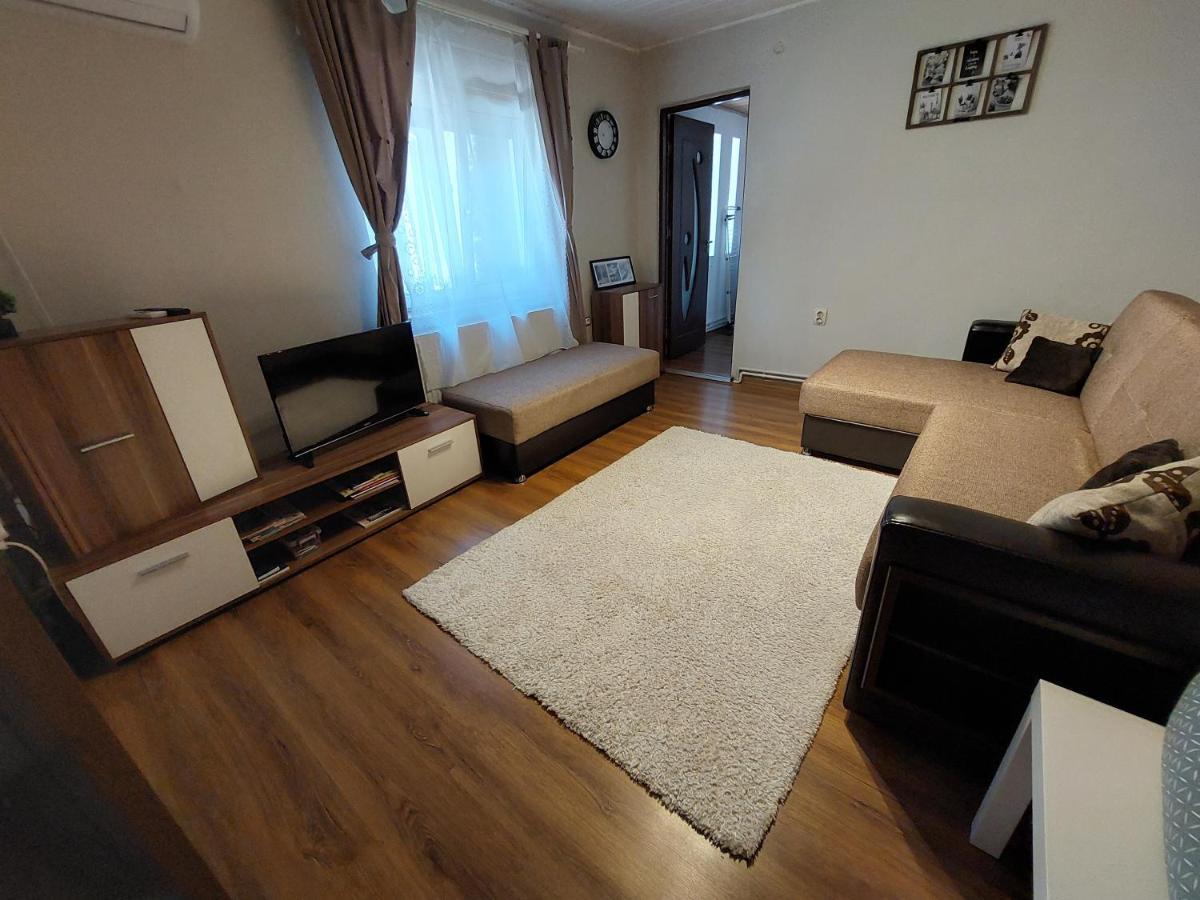 Cozy, Quiet & Family Friendly In Arad Daire Dış mekan fotoğraf